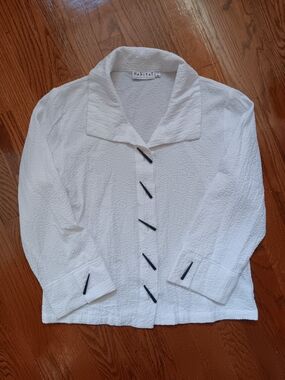 ​Habitat "Clothes to Live In" Textured White Button-Down Jacket (Size XS)